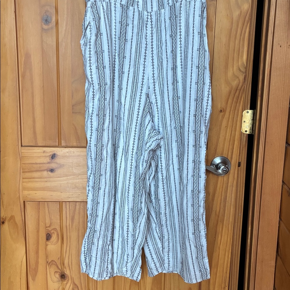 Old navy linen blend jumpsuit - Picture 3 of 11